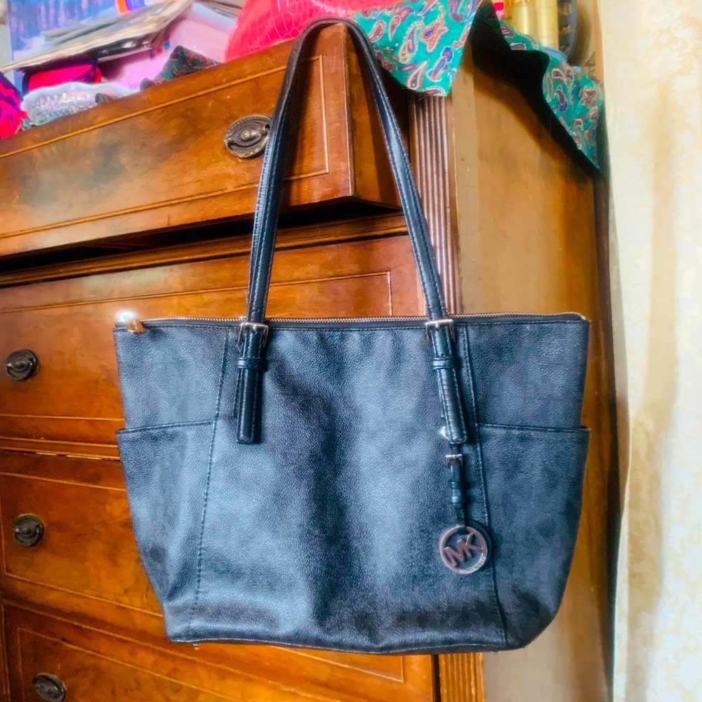 MICHAEL KORS‼️Jet Set Signature Saffiano Tote